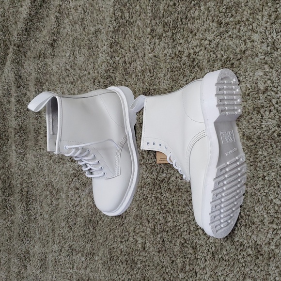 NWT doc martens 14357 mono smooth leather boots - Picture 2 of 6